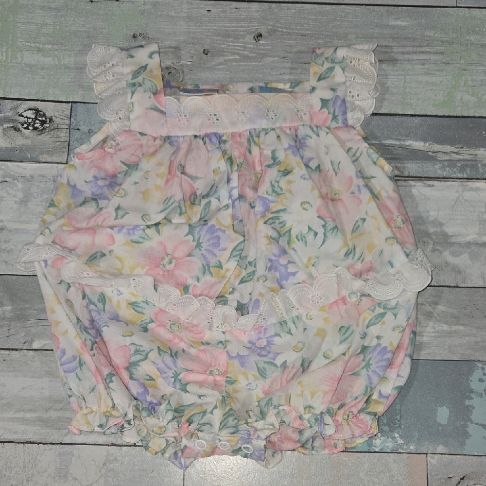 Small Steps Floral & Lace Vintage Bubble Romper Sz 3/6 Mo